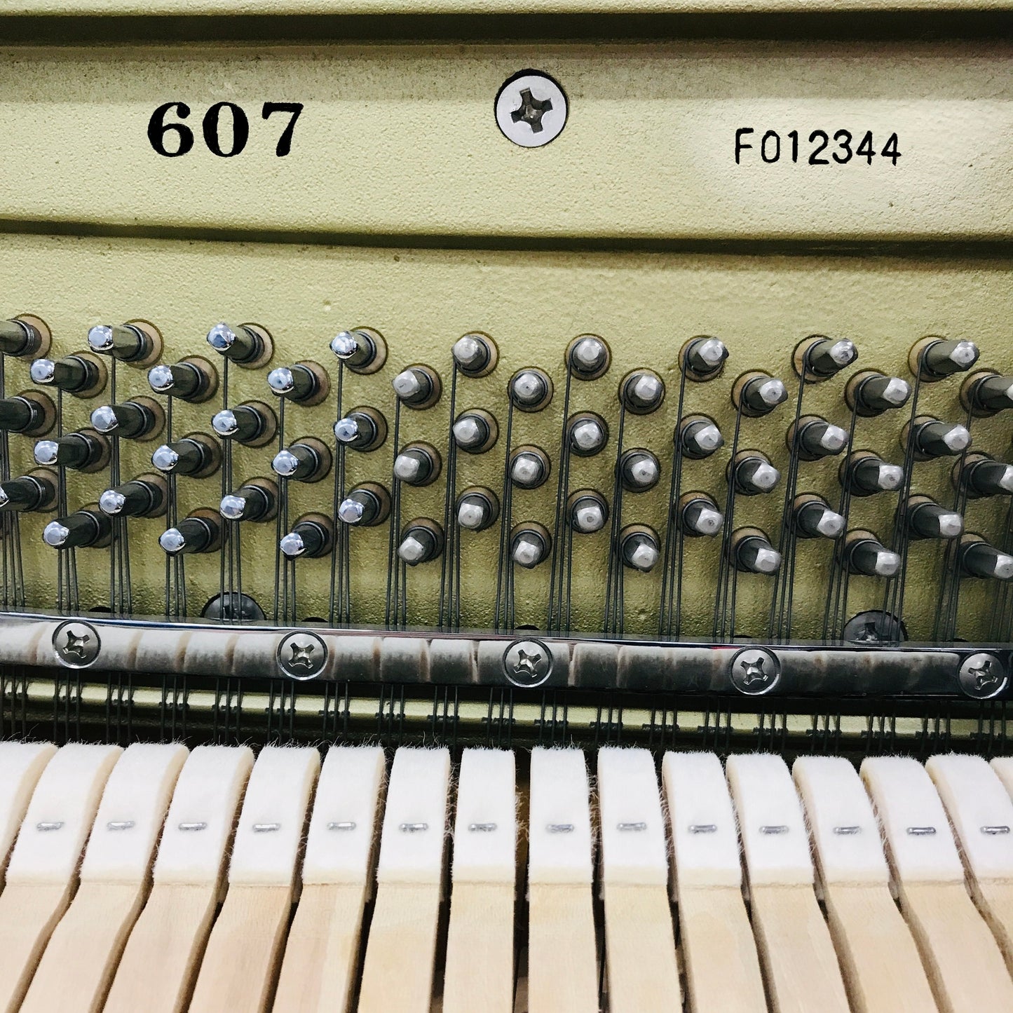 Kawai 607 Mahogany Upright Piano
