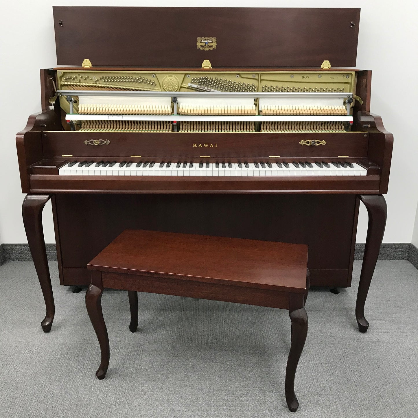 Kawai 607 Mahogany Upright Piano