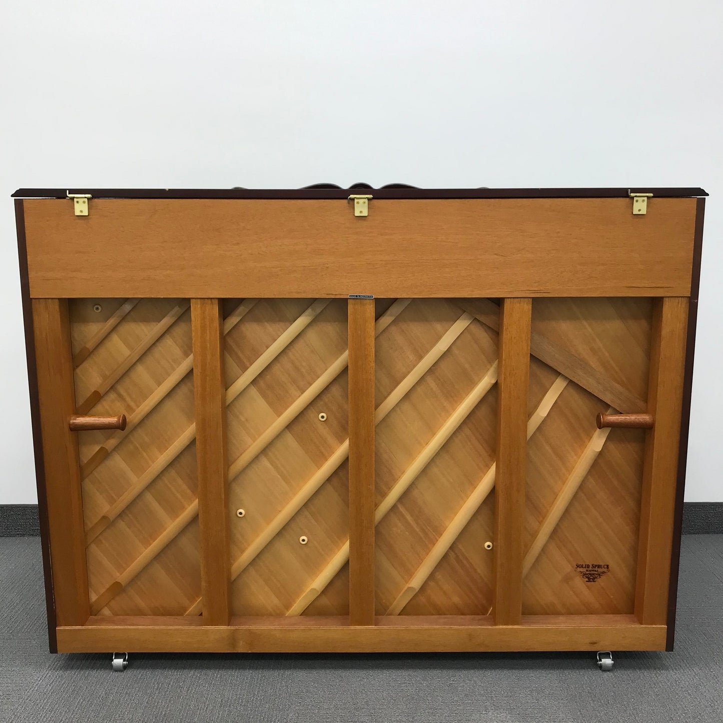 Kawai 607 Mahogany Upright Piano