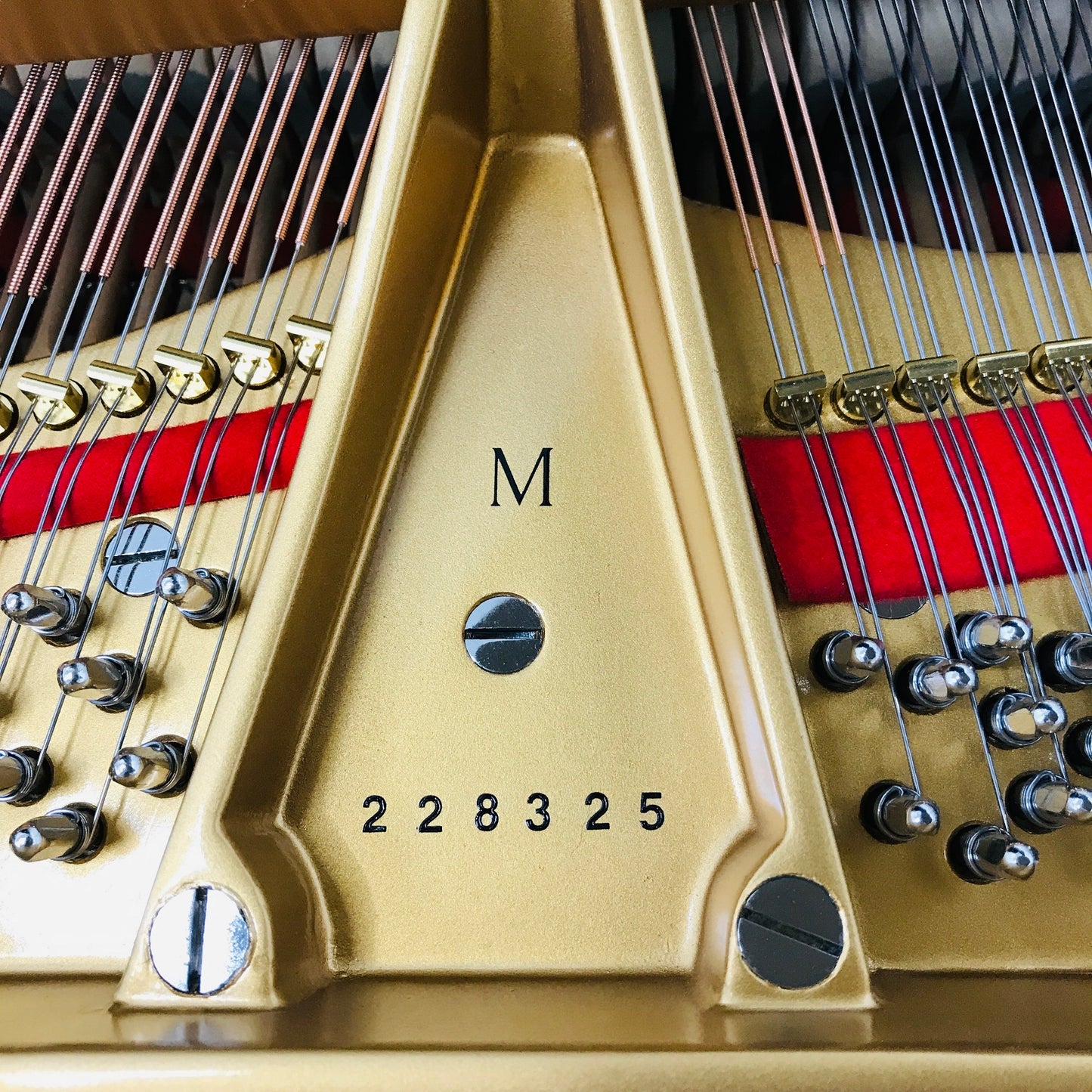 Steinway M Grand Piano Ebony Satin