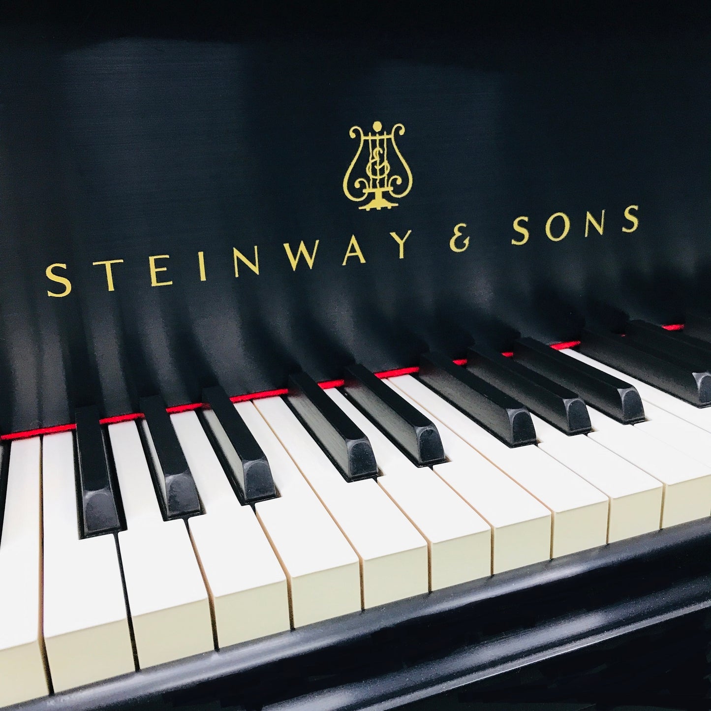 Steinway M Grand Piano Ebony Satin