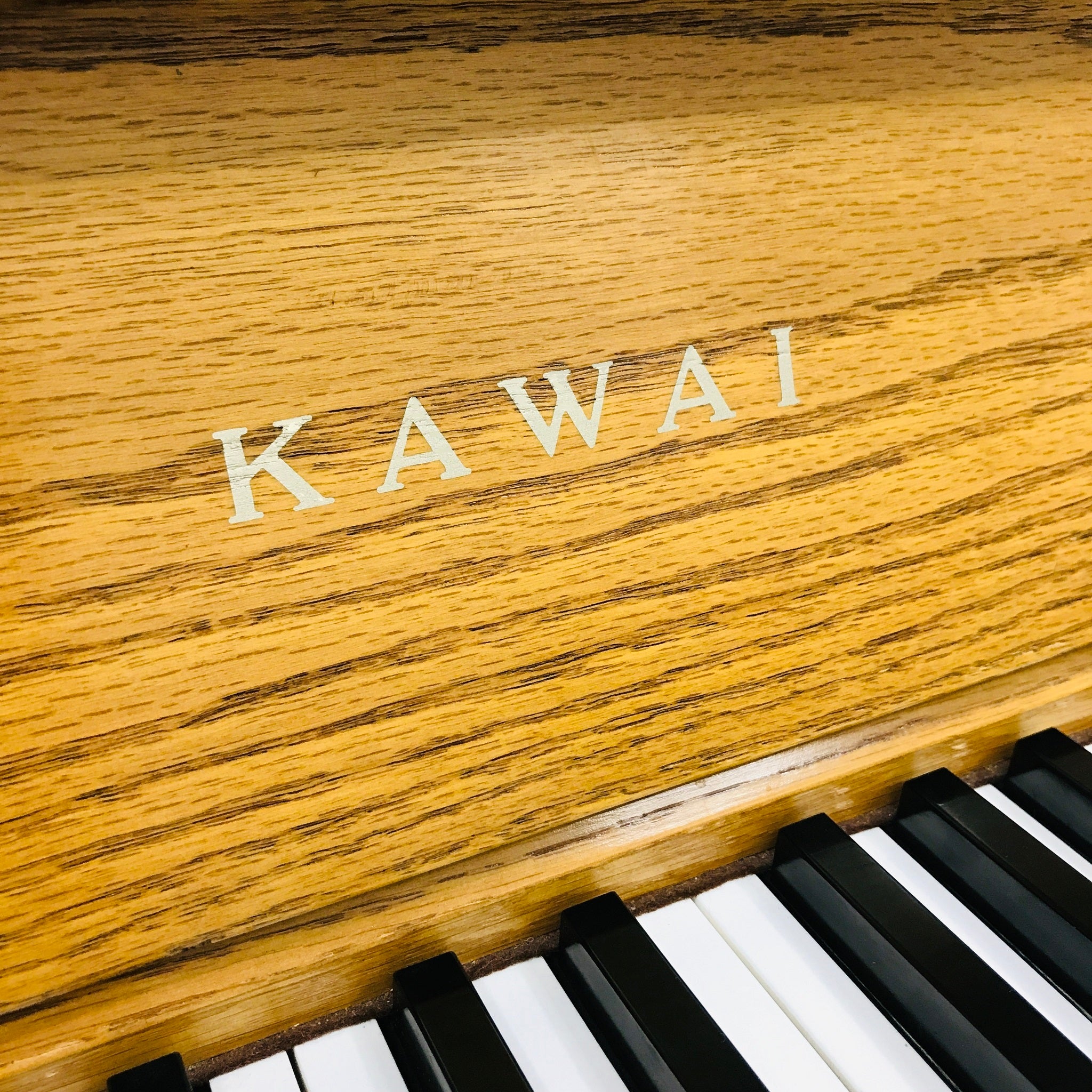 Piano Kawai UST-8C – Orpheus MusicPiano Kawai UST-8C – Orpheus Music  