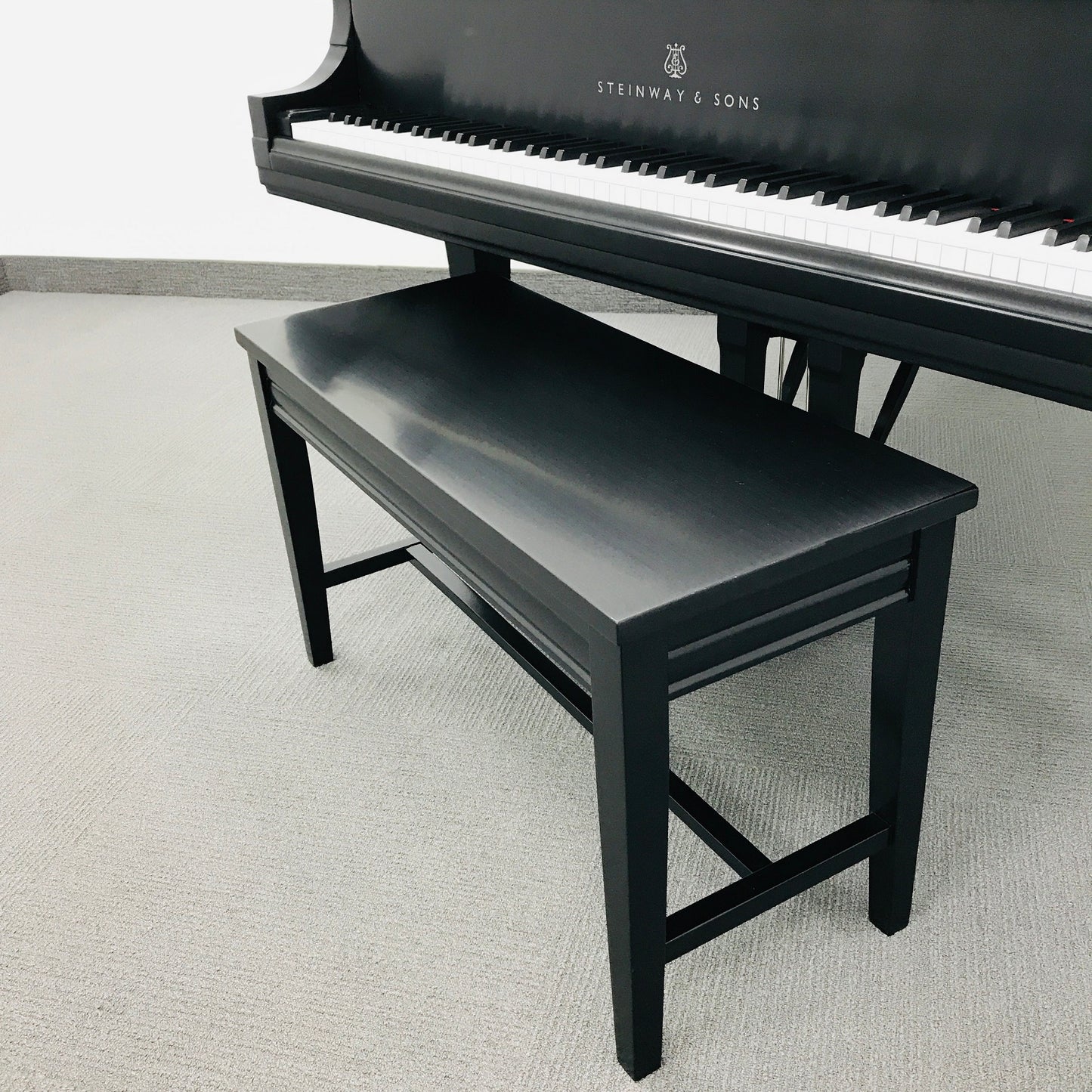 Steinway M Grand PIano