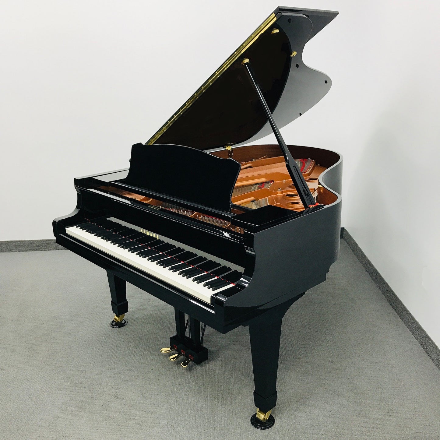 Yamaha C5 Grand Piano