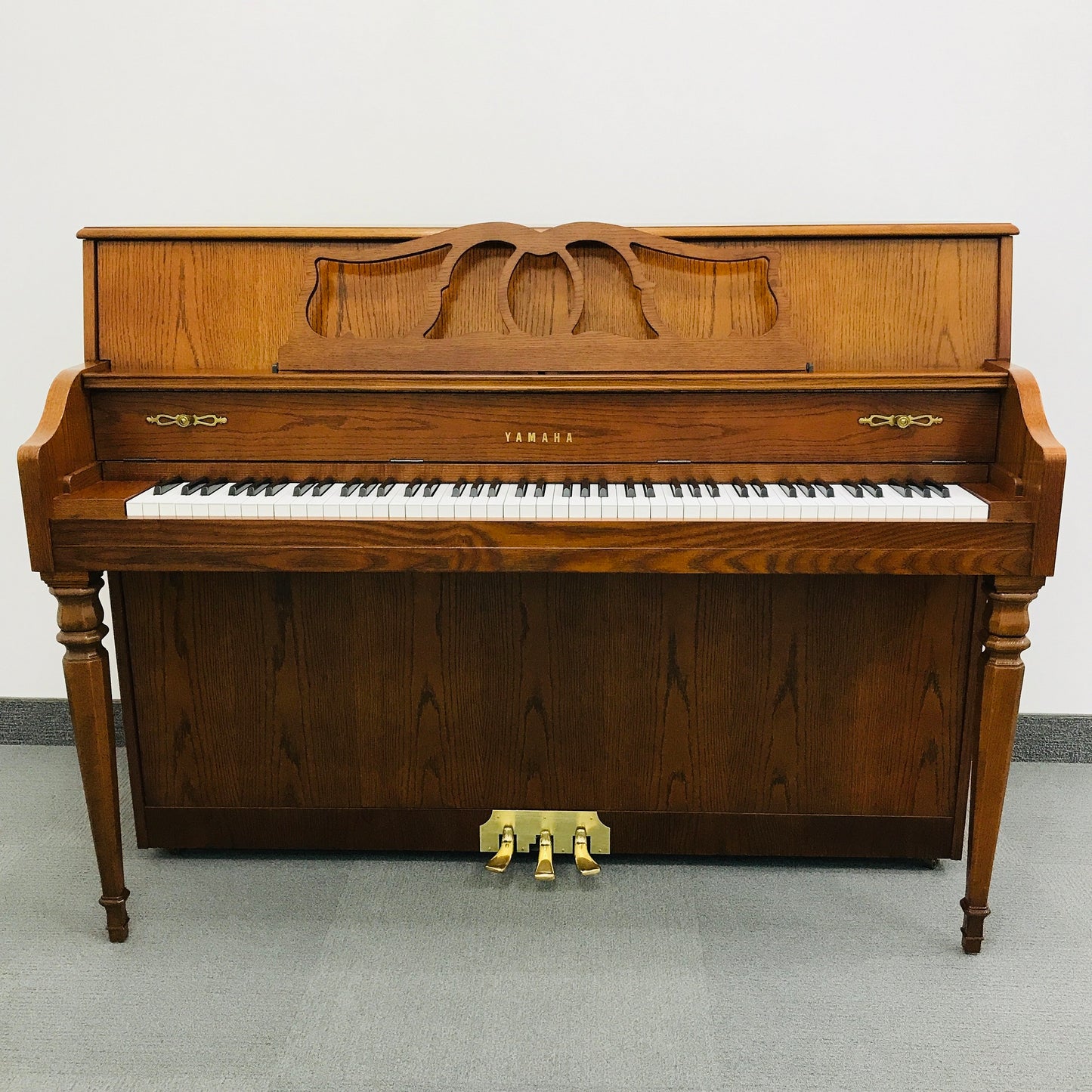 Yamaha M500 M Upright Piano