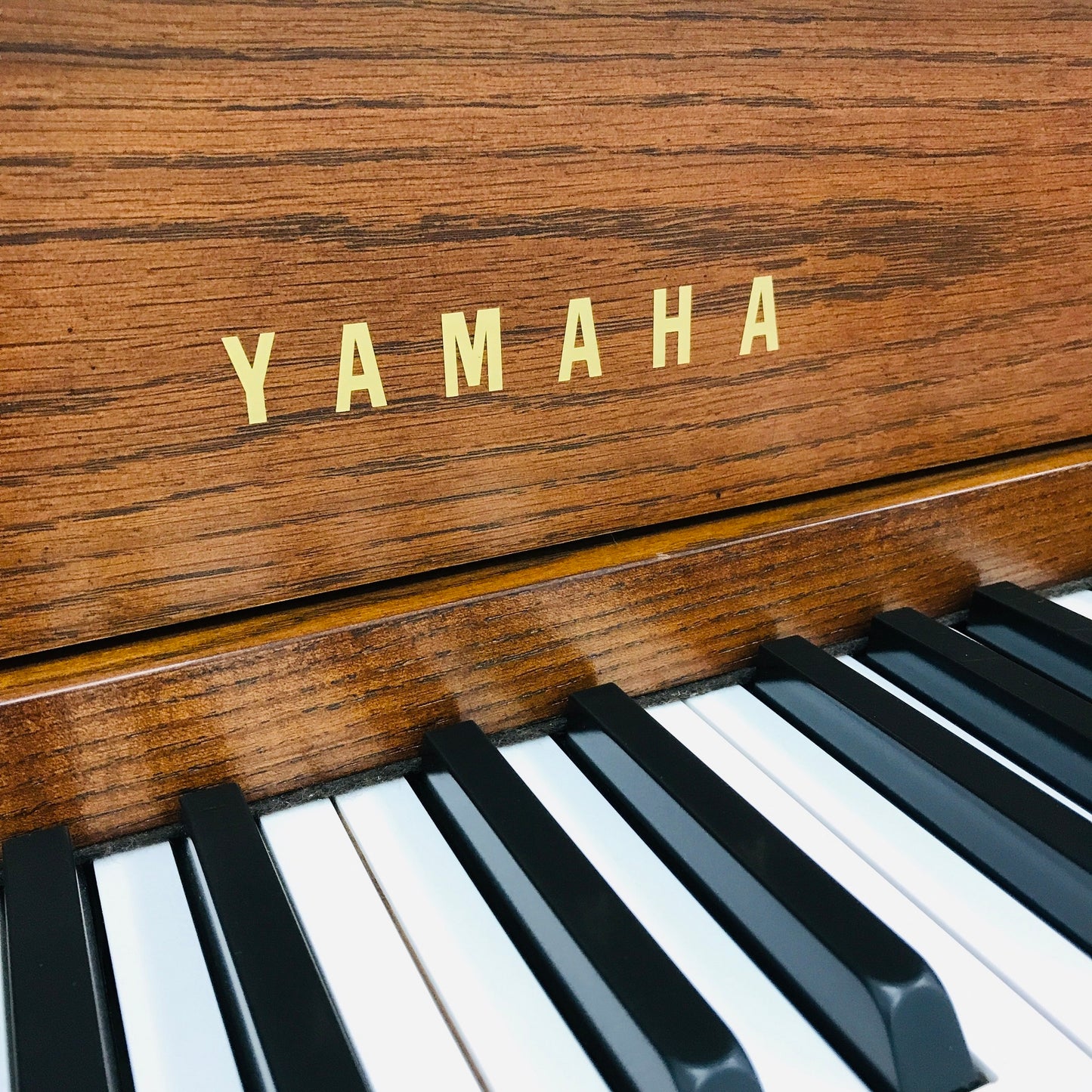 Yamaha M500 M Upright Piano