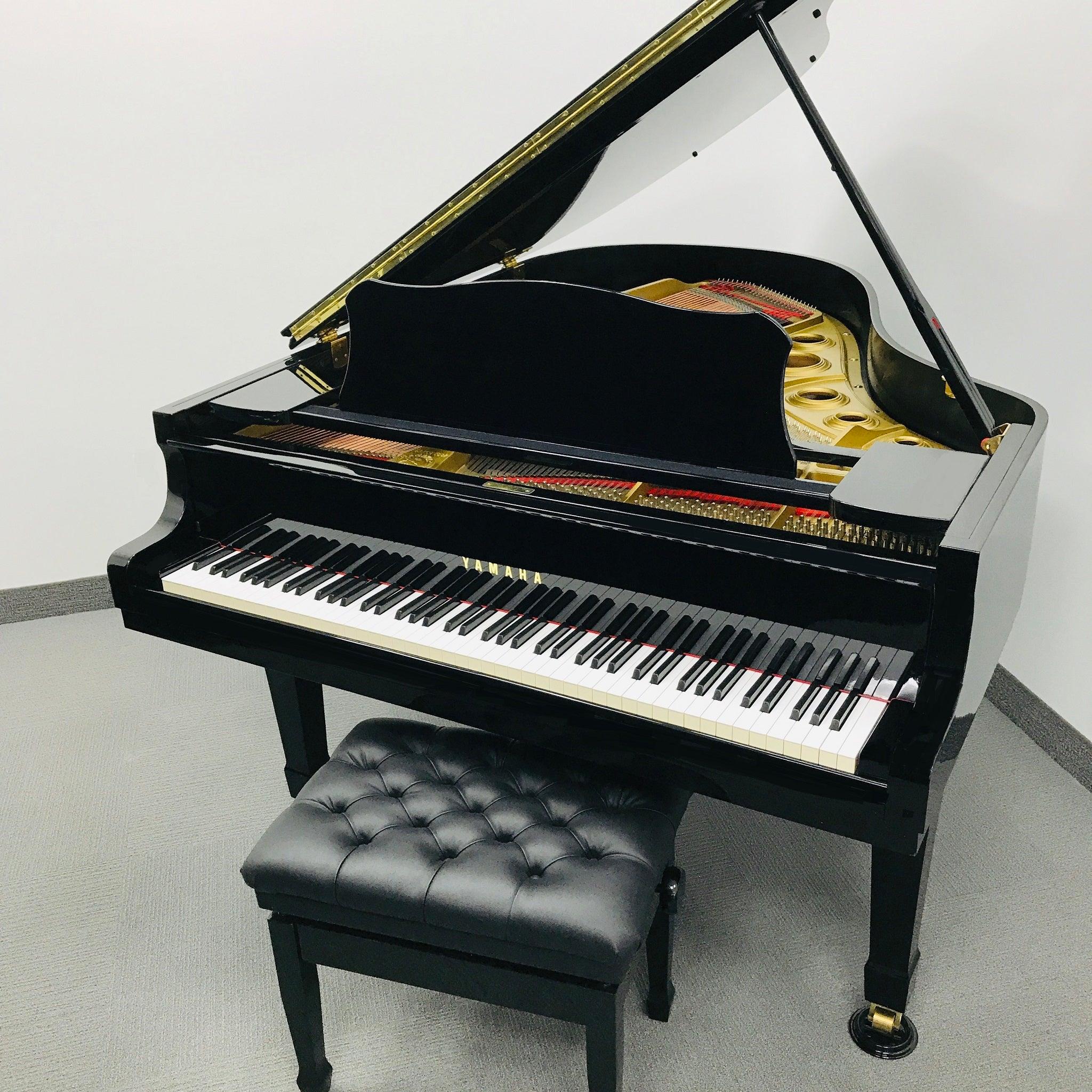 Yamaha c3 outlet piano size